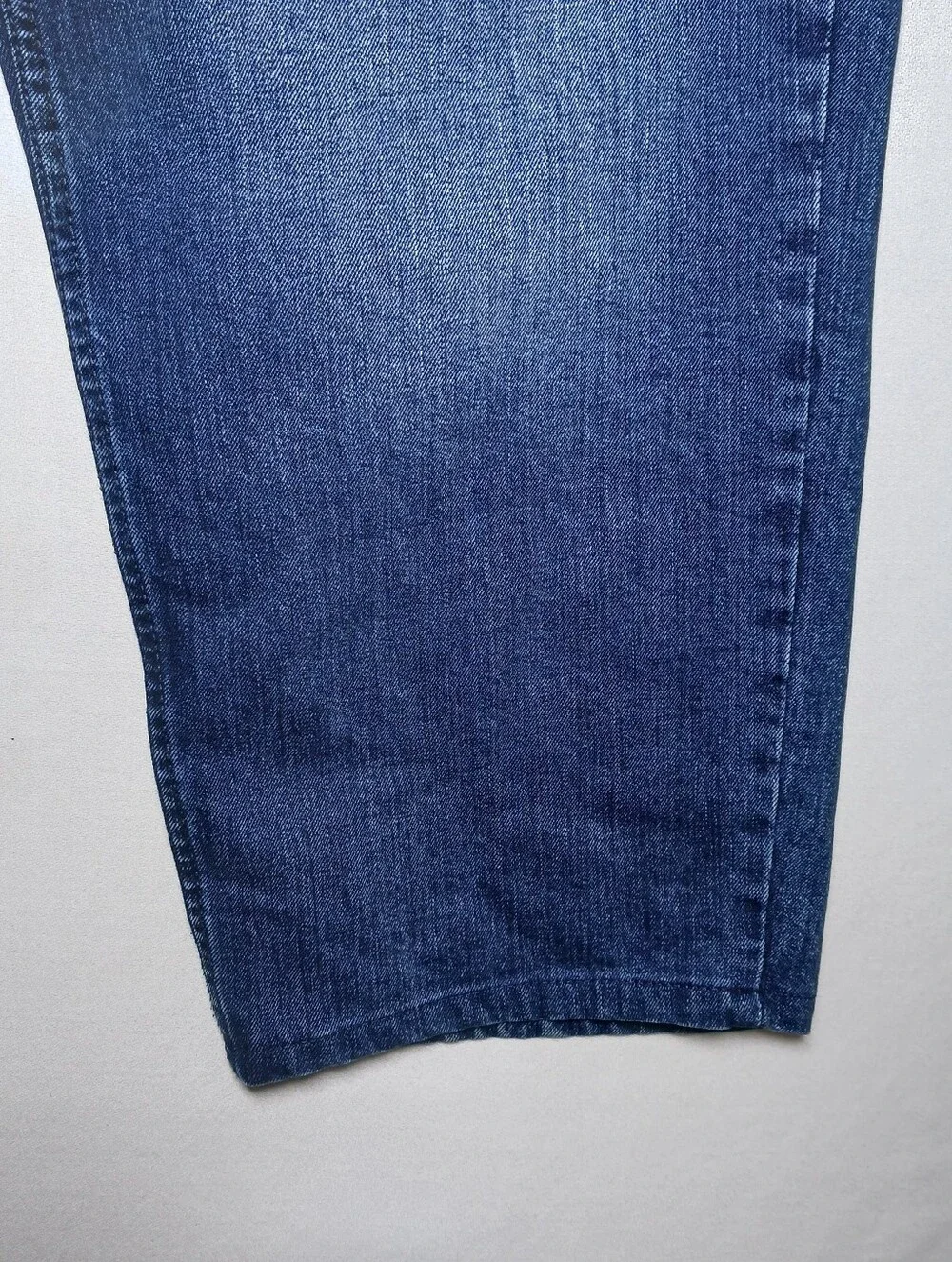 Levi's 550 Mens Relaxed Fit Tapered Leg Jeans 42X26 Dark Blue Wash Stretch Denim